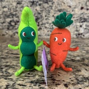 Target Spritz Decor Felt Duo Carrots and Peas Spring Easter 2024